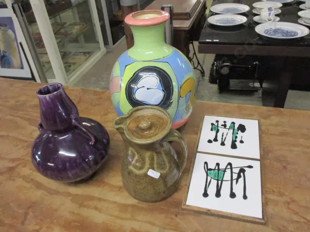 Pottery Image 1++