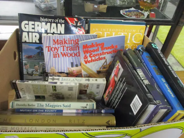 Books Image 1++