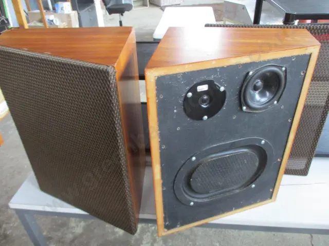 Speakers Image 1++