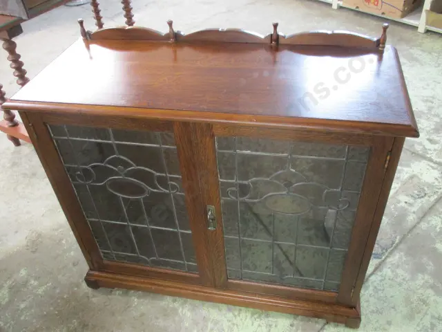 Leadlight Cab Image 1++