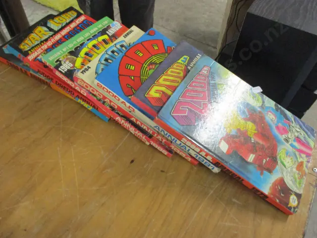 Books Image 1++