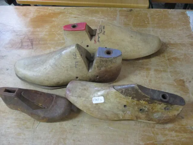 Shoe Stretchers Image 1++