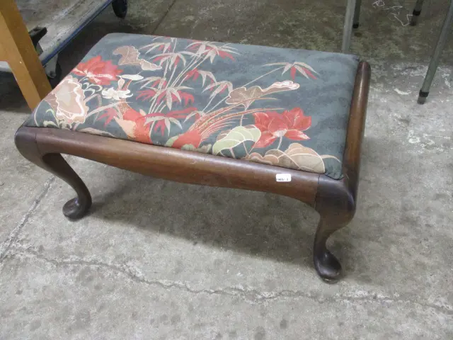 Stool Image 1++
