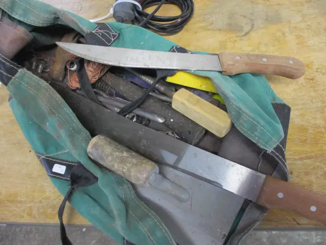 Toolbag and Contents Image 1++
