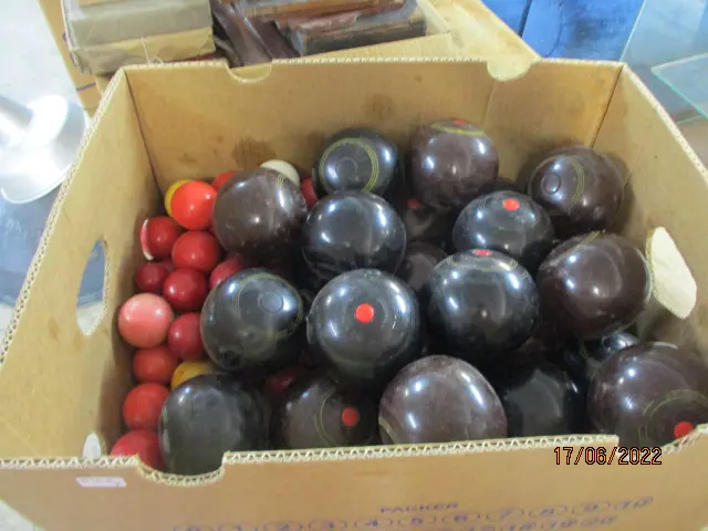 Bowling Balls Image 1++