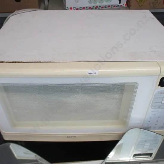 Microwave