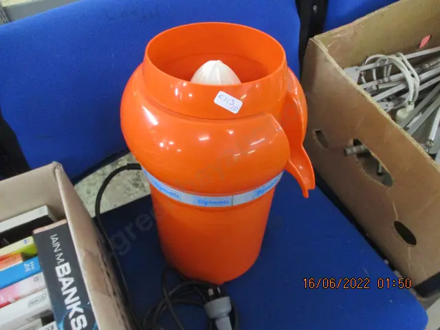 Retro Juicer Image 1++