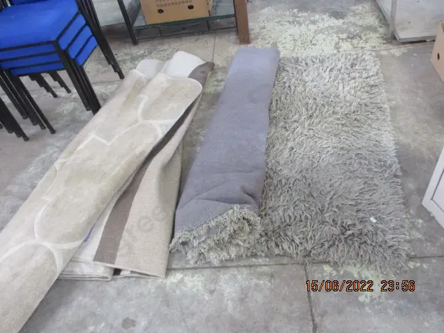 3 Rugs Image 1++