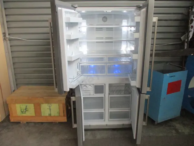 French Door Fridge Freezer Image 1++
