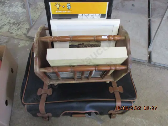 Luggage MagRack and Contents Image 1++