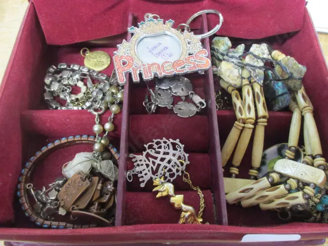 Box Costume Image 1++