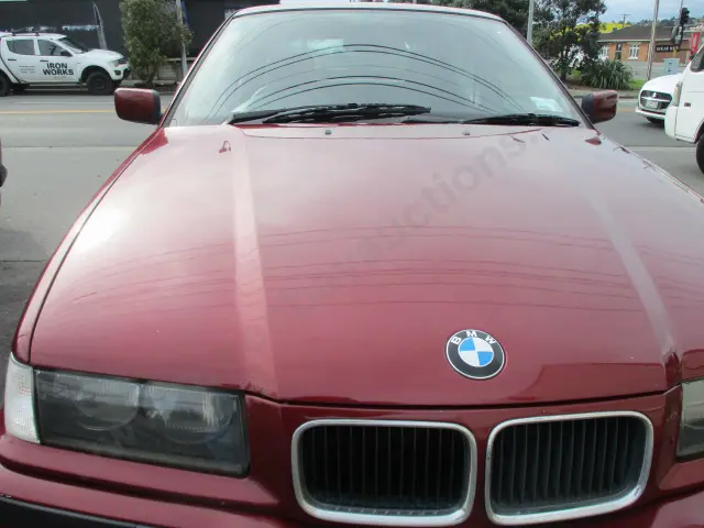 1995 BMW Coupe 190,000k  1800cc, Reg Wof current. No damage or rust. Image 1++