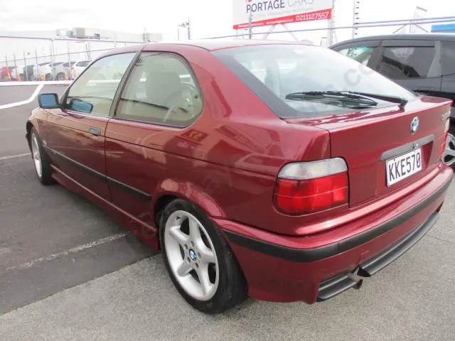 1995 BMW Coupe 190,000k  1800cc, Reg Wof current. No damage or rust. Image 1++