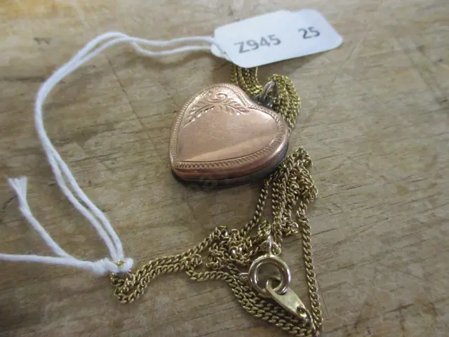 9ct Locket Image 1++