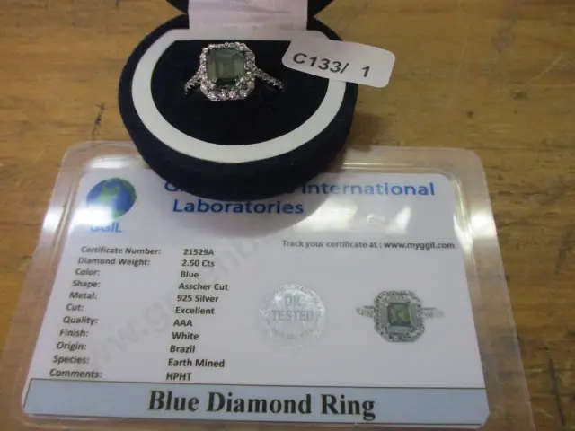 2.5ct Blue Diamond Ring Image 1++