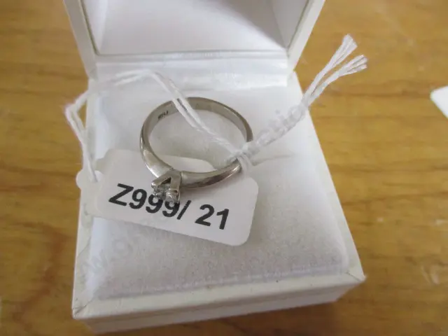14ct Diamond Ring Image 1++