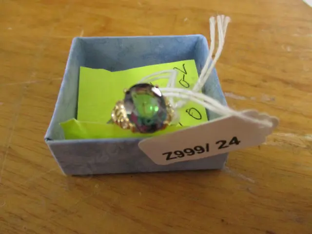 9ct Topaz Ring Image 1++