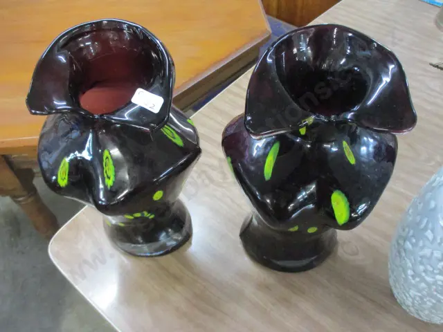 2 Art Glass Vases Image 1++