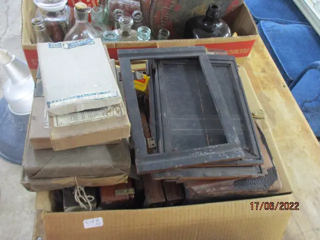 Vintage Photographic Equipment Image 1++