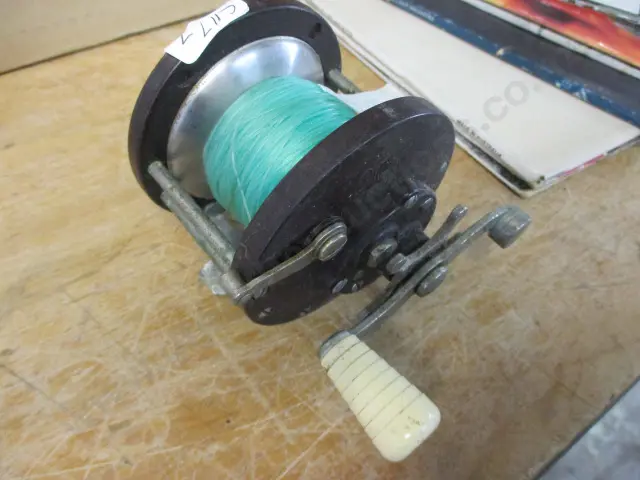 Fishing Reel Image 1++