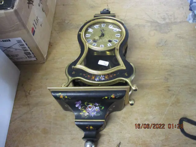 Bracket Clock Image 1++