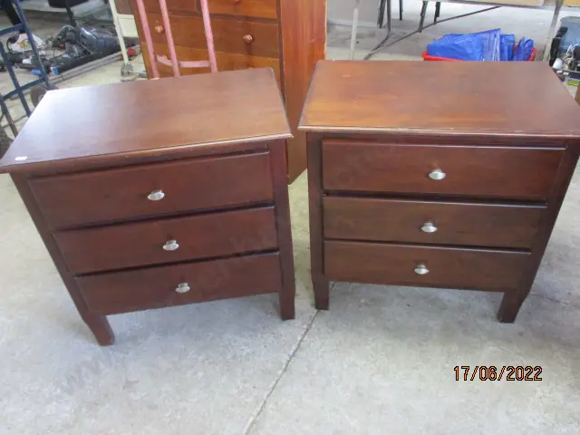 Pr Bedside Cabs Image 1++