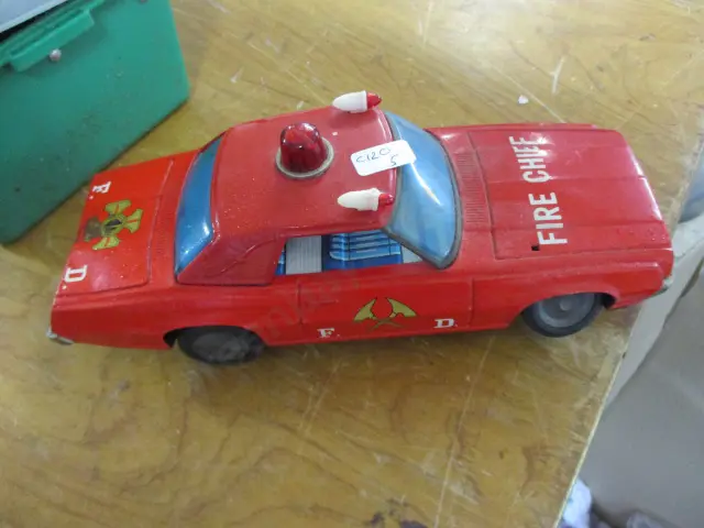 Tinplate Car Image 1++