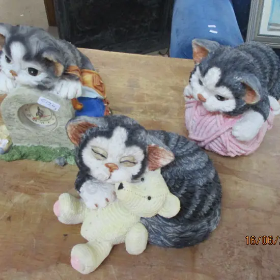3 Pussy Cats
