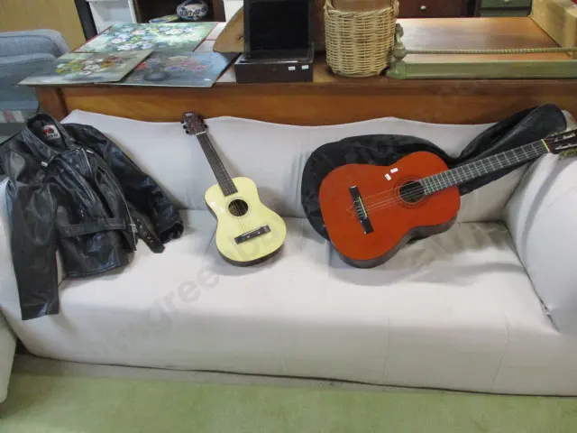 Sofa Image 1++