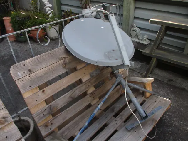 Sat Dish Image 1++