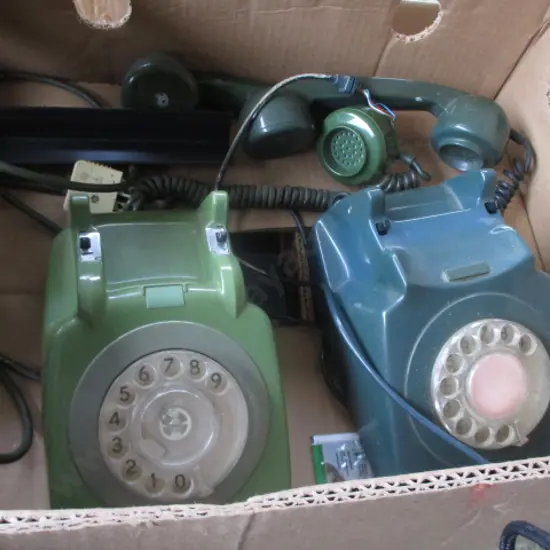 2 Retro Phones