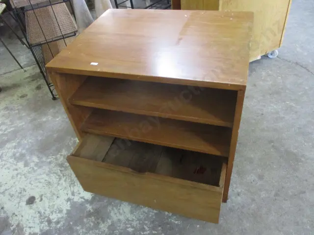 Rimu Cabinet Image 1++