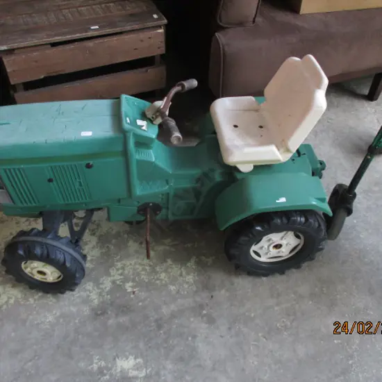 Pedal Tractor