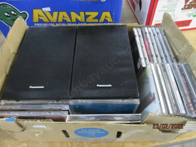 Cds and Speakers Image 1++