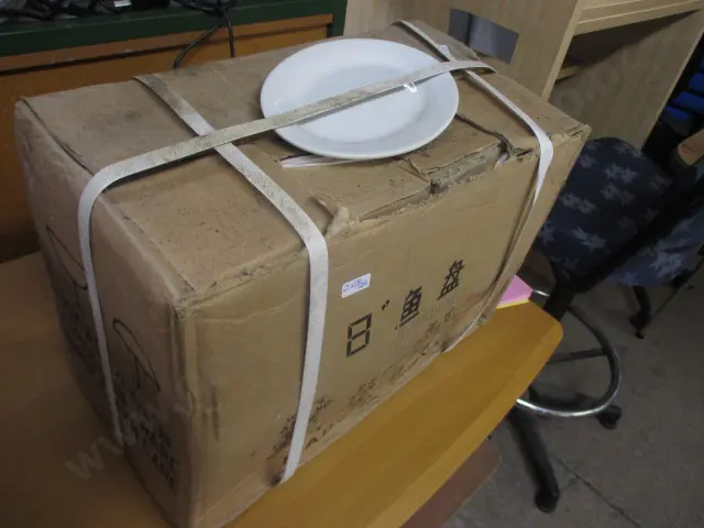 Box Dinnerplates Image 1++