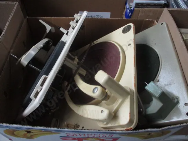 3 turntables Image 1++