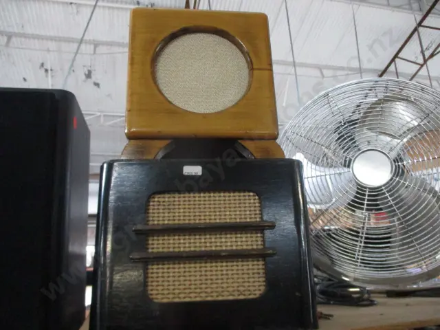 2 Ext Speakers Image 1++