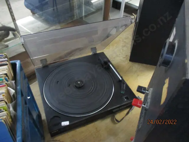 Turntable Image 1++