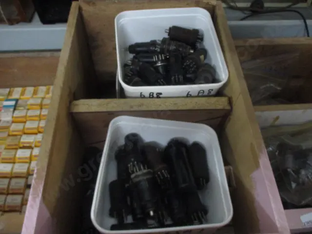 Radio Valves Image 1++