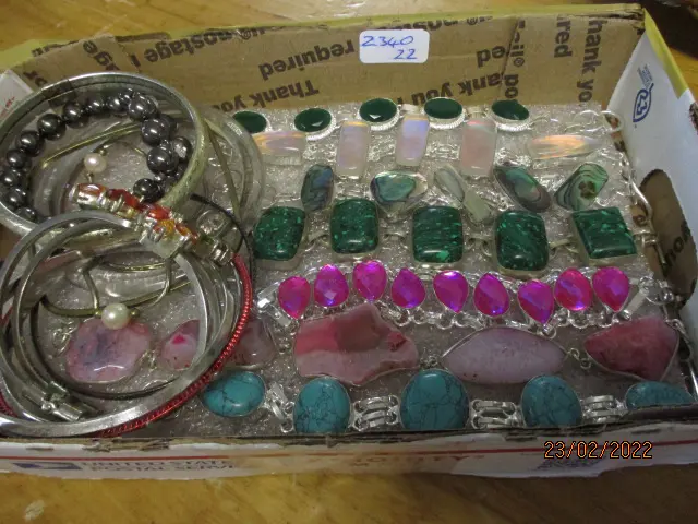 Bracelets Image 1++