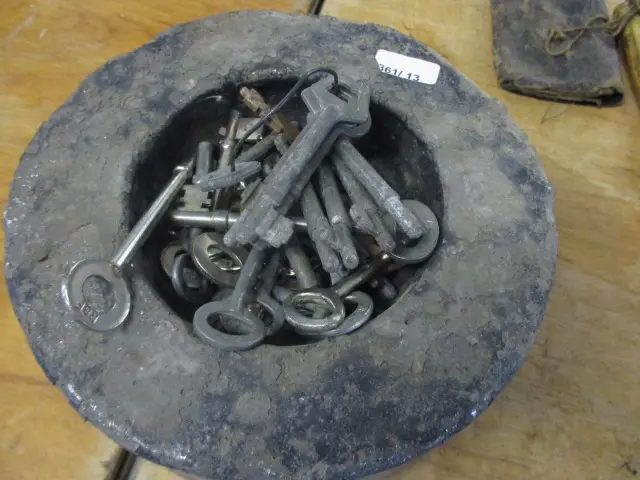 Keys and Crucibles Image 1++