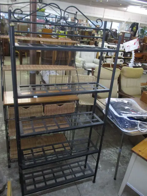Bakers Rack Image 1++