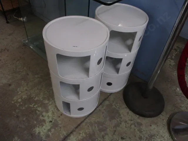 Pr Bedside Cabs Image 1++