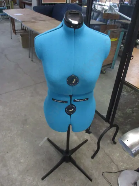 Dressmakers Model Image 1++