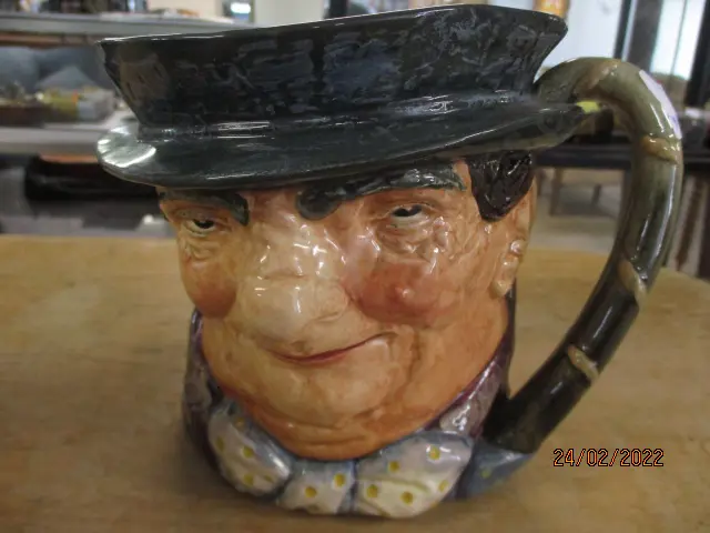  Doulton Toby  Image 1++