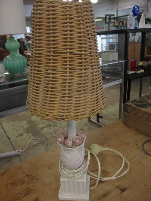 Retro Lamp Image 1++