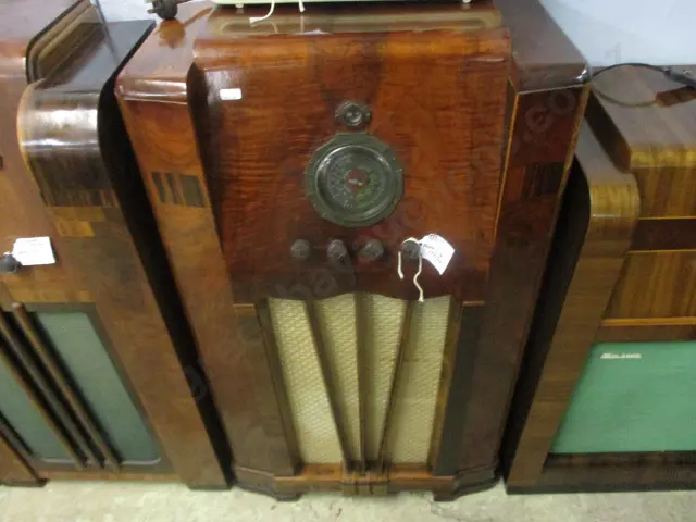 127 CQ Radio Image 1++