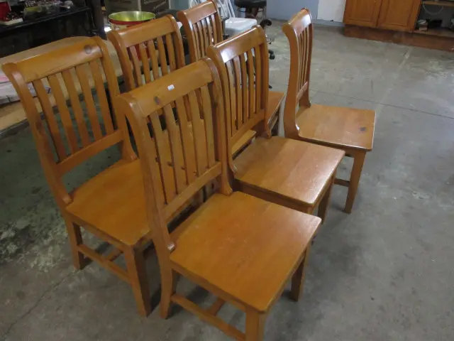 6 Wooden Chairs Image 1++