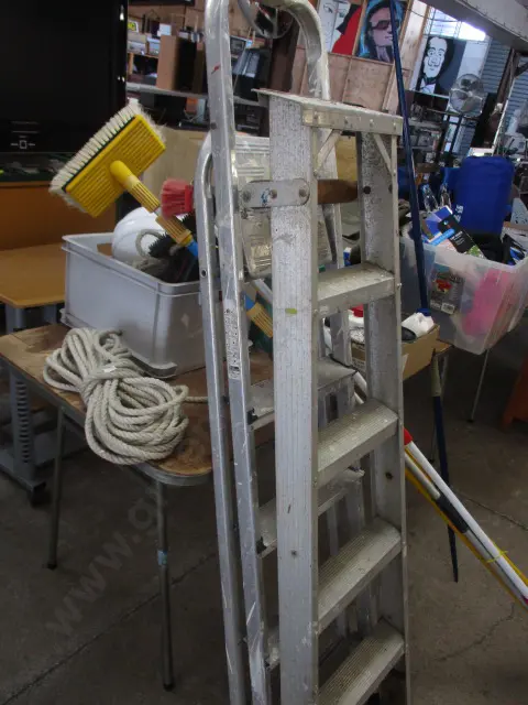 Ladders Image 1++