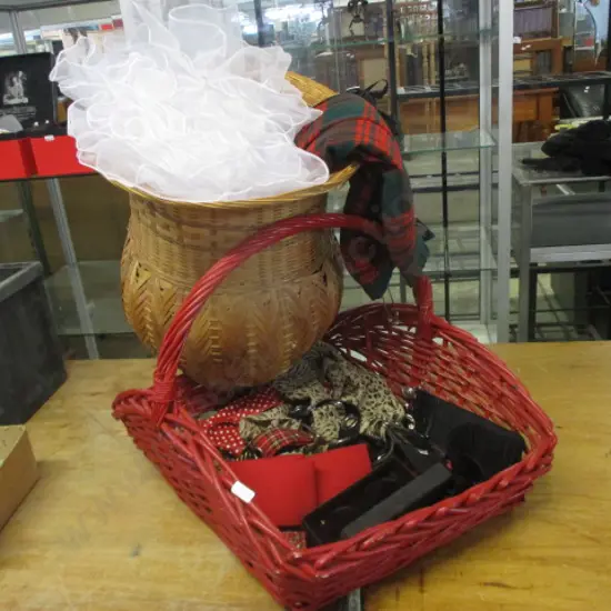 Basket Lot